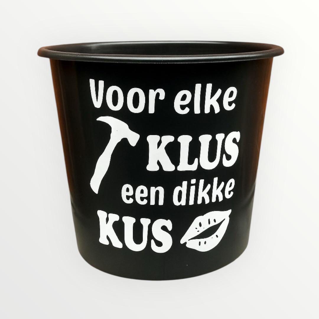 Emmer voor elke klus een dikke kus