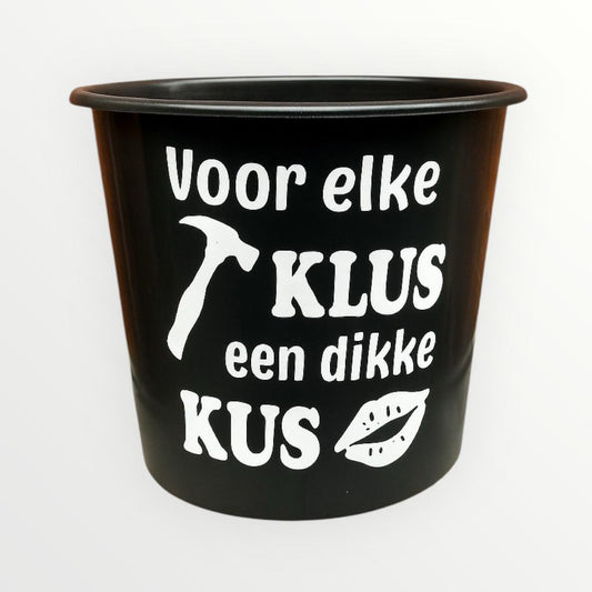 Emmer voor elke klus een dikke kus
